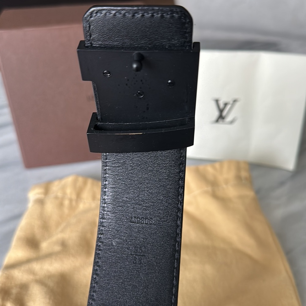 Authentic LV Damier Graphite Belt M9808 - Picture 7 of 14